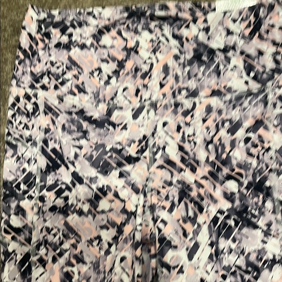 GAIAM Athletic Capri Medium - Picture 2 of 4